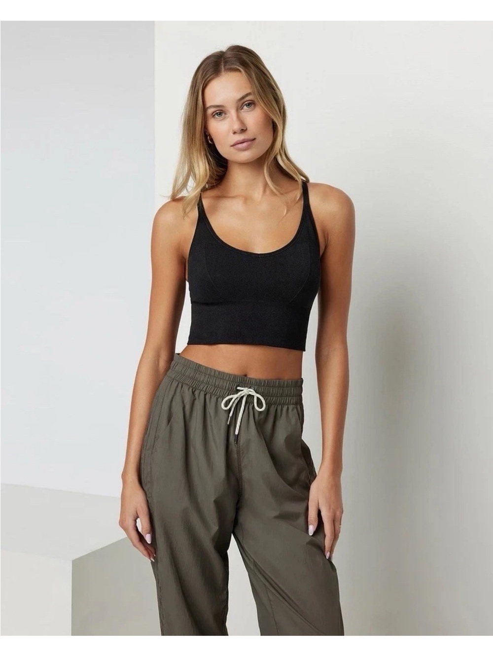 NEW NWT Vuori Black quince Seamless Crop Top Small black limited edition